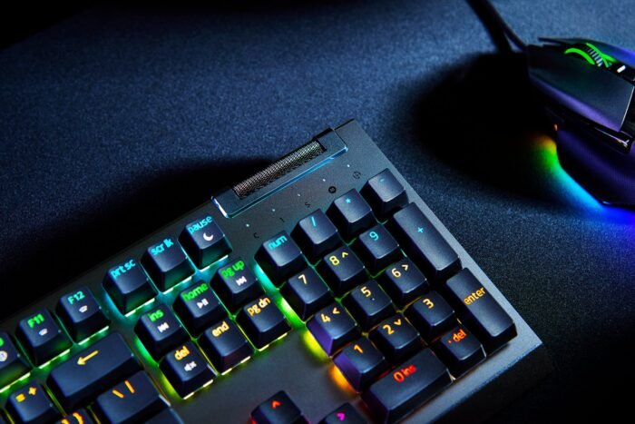 Mehāniskā tastatūra Razer BlackWidow V4 X, Yellow Switches