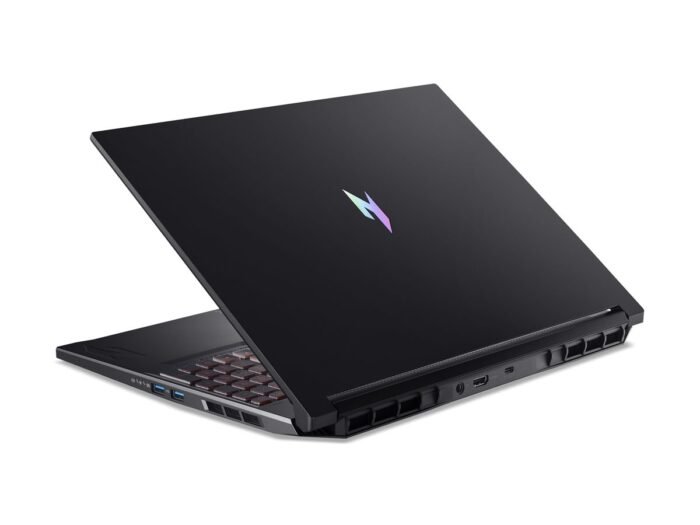 Acer | Nitro V 16 AI ANV16-42-R1HB | Shale Black | 16" | IPS | WQXGA | 2560 x 1600 pikseļi | AMD Ryzen 7 | 260 | 16 GB | DDR5 | Cietvielas diska ietilpība 1000 GB | NVIDIA GeForce RTX 5060 | GDDR7 | 8 GB | Windows 11 Home | 802.11ax | Bluetooth versija 5.3 | Tastatūras valoda ASV starptautiskā | Tastatūras apgaismojums | Garantija 24 mēneši