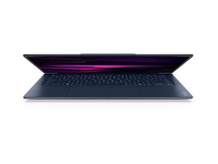 Lenovo Yoga Slim 7 14Q8Y11 Snapdragon | Kosmiskā zilā | 14" | OLED | WUXGA | 1920 x 1200 pikseļi | Spīdīgs | Snapdragon X2 Plus | X2P-42-100 | 16 GB | Lodēta LPDDR5X | Cietvielas diska ietilpība 512 GB | Qualcomm Adreno GPU | Windows 11 Home | 802.11be | Bluetooth versija 5.4 | Tastatūras valoda angļu | Tastatūras apgaismojums | Garantija 24 mēneši | Akumulatora garantija 12 mēneši
